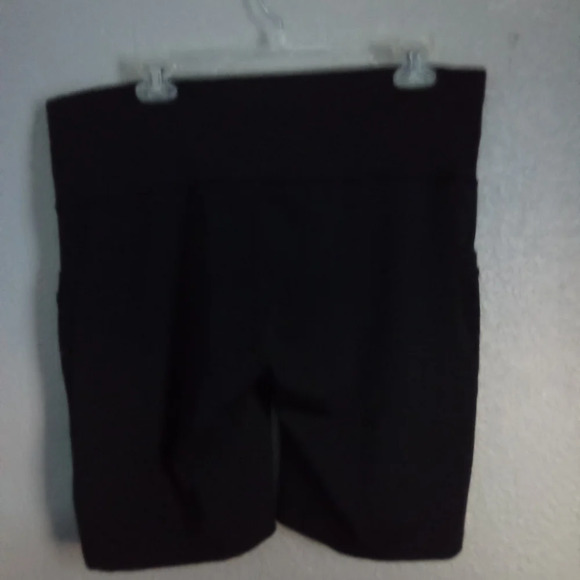 Lit 26 Shorts ( box AC ) - Picture 2 of 4